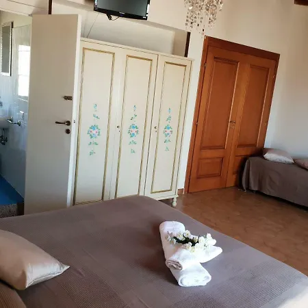 Il Girasole B&B 지아르디니낙소스